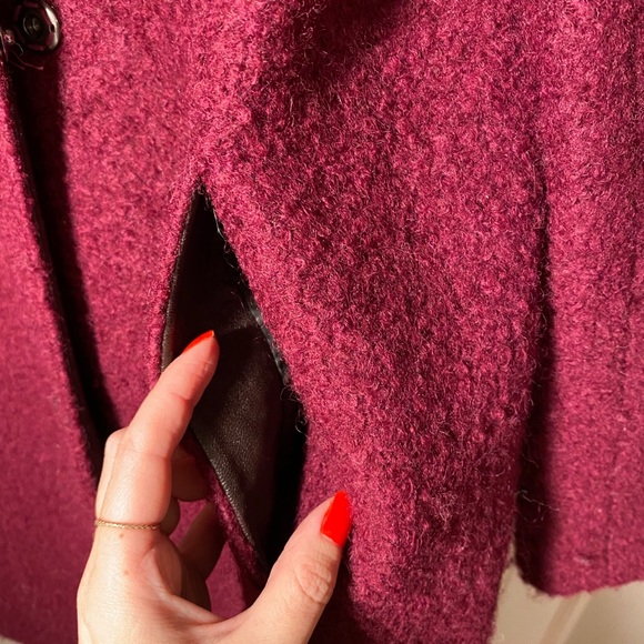 DKNY boucle jacket with cute leather details - Picture 2 of 8